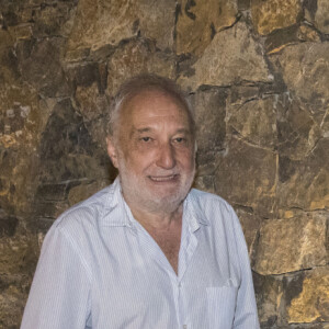 Exclusif - François Berléand, Gérard Carreyrou lors d'un diner chez M et Mme Vranken lors du Festival de Ramatuelle, le 2 août 2020. © Cyril Bruneau / Festival de Ramatuelle / Bestimage