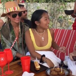 Laeticia Hallyday a fêté les 16 ans de sa fille Jade sur l'île de Saint-Barthélemy le 3 août 2020. Son compagnon Pascal Balland se trouvait à ses côtés.