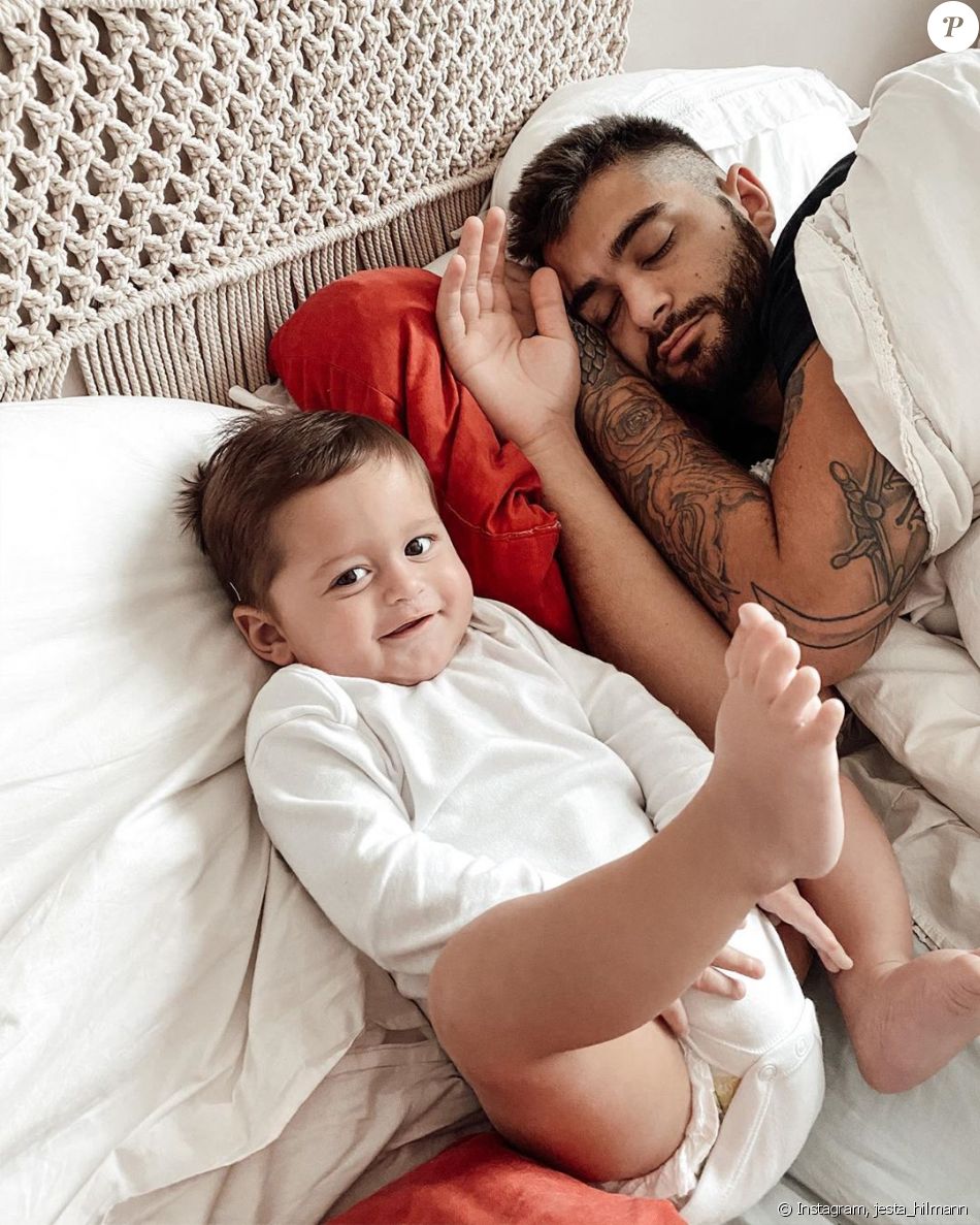 Jesta Hillmann Devoile Une Photo De Son Fils Juliann Et Benoit Le 18 Fevrier Sur Instagram Purepeople