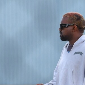 Kanye West - K. Kardashian et K. West arrivent avec leurs enfants en jet privé à Miami en provenance de La république dominicaine où ils ont passé des vacances, le 9 août 2020