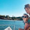Julia Paredes et sa fille Luna lors d'une sortie en bateau à Saint-Tropez, le 9 juillet 2020
