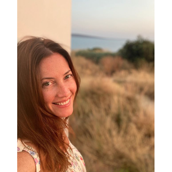 Mareva Galanter pose au naturel pendant ses vacances. Août 2020.