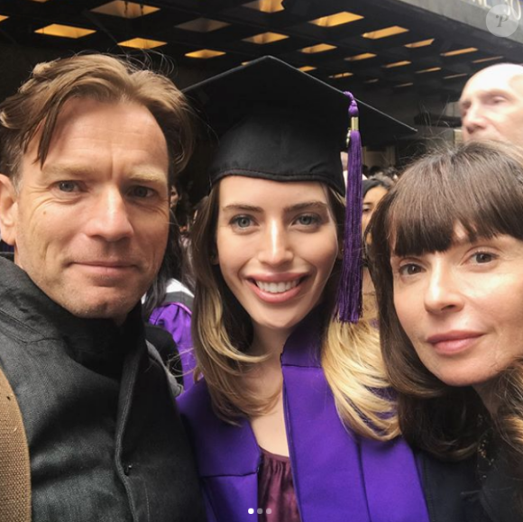 Ewan McGregor, Clara McGregor et Eve McGregor pour la remise du diplôme de Clara à New York le 18 mai 2018.