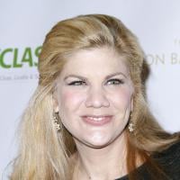 Kristen Johnston : Sa soeur est morte, l'actrice "submergée par l'émotion"