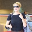   Kristen Johnston quitte l'aéroport de Los Angeles. Le 1er septembre 2012.  