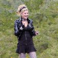 Kristen Johnston sur le tournage du pilote de la série  "Absolutely Fabulous", v ersion US !