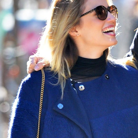 Dianna Agron et son petit-ami Winston Marshall se promènent en amoureux à New York, le 22 novembre 2015.