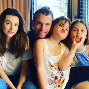Norbert Tarayre avec ses filles, le 1er mai 2020, sur Instagram