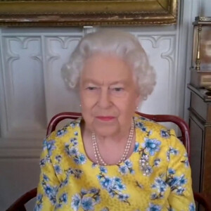 La reine Elizabeth II d'Angleterre a effectué une visite virtuelle au ministère des Affaires étrangères et du Commonwealth (FCO) pour le dévoilement de son nouveau portrait. Le 26 juillet 2020.