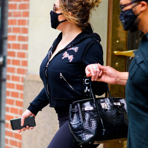 Exclusif - Mariah Carey porte un masque lors de l'épidémie de Coronavirus (COVID-19) à New York, le 6 juillet 2020. 