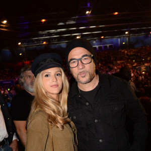 Pascal Obispo et sa compagne Julie Hantson - Célébrités lors du deuxième combat professionnel "La conquête" entre le français T. Yoka et l'américain J. Rice au Zénith de Paris, France, le 14 octobre 2017. Tony remporte aux points son deuxième combat professionnel contre l'Américain. © Rachid Bellak/Bestimage 