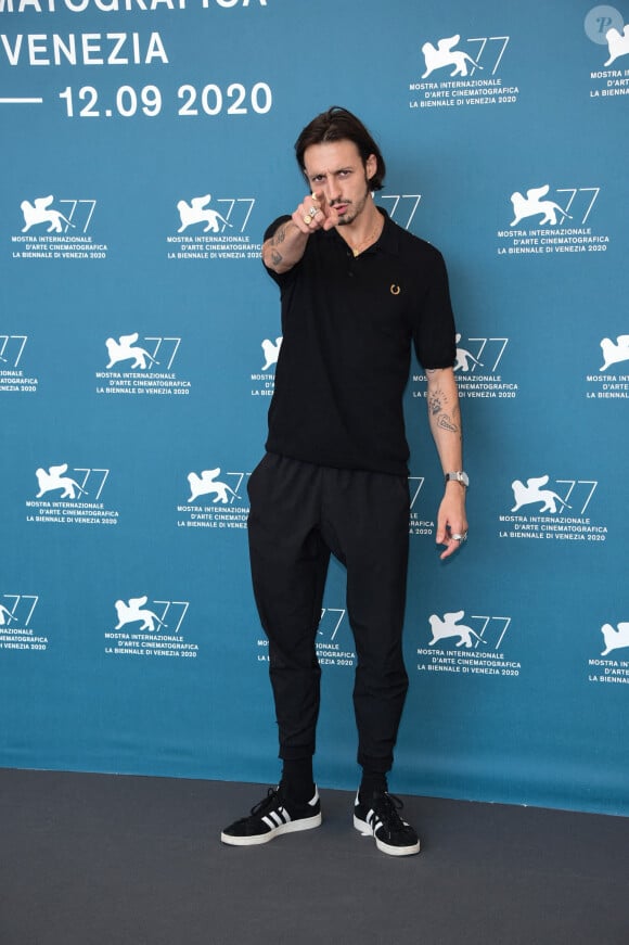 Roméo Elvis - Photocall du film "Mandibules" lors de la 77ème édition du Festival international du film de Venise, la Mostra. Le 5 septembre 2020