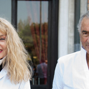 Arielle Dombasle et Bernard Henri-Lévy au Festival du Film de Venise le 6 septembre 2020. 