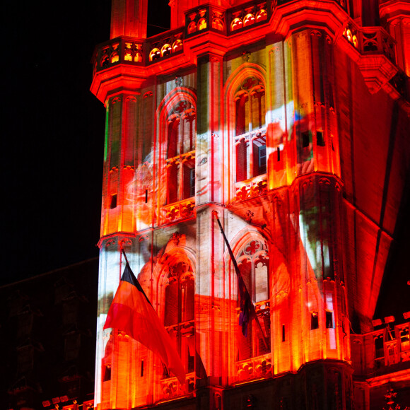 Exclusif - Hommage à Annie Cordy sur la Place de Bruxelles avec des photos projetées sur l'Hôtel de Ville de Bruxelles et la diffusion de ses chansons. Le 7 septembre 2020.