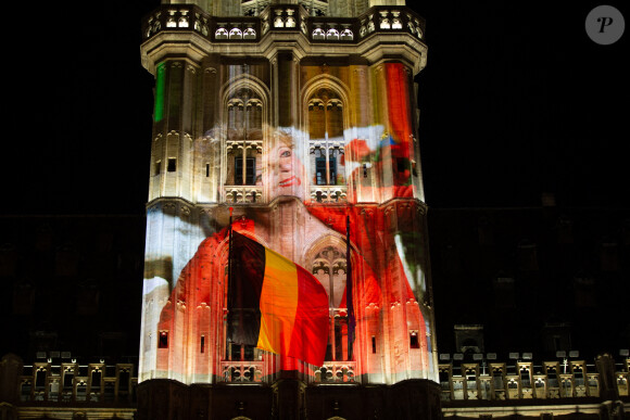 Exclusif - Hommage à Annie Cordy sur la Place de Bruxelles avec des photos projetées sur l'Hôtel de Ville de Bruxelles et la diffusion de ses chansons. Le 7 septembre 2020.