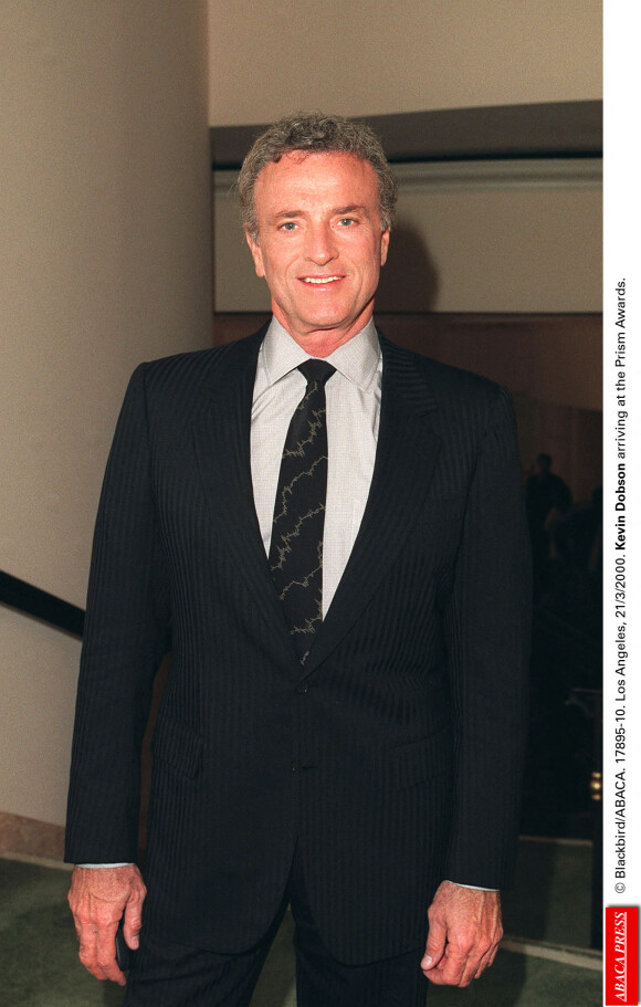 Kevin Dobson aux Prism Awards en 2000