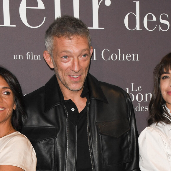 Florence Foresti, Vincent Cassel et Bérénice Bejo - Avant-première du film "Le Bonheur des uns..." au cinéma Pathé Opéra Premier à Paris, le 8 septembre 2020. © Coadic Guirec/Bestimage 