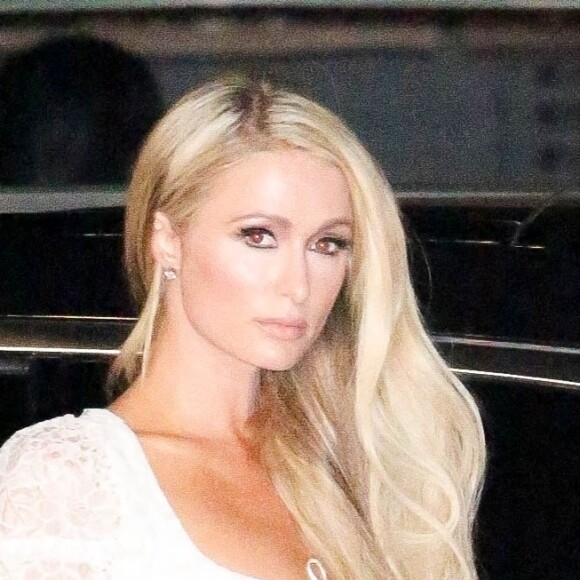 Paris Hilton est allée diner au restaurant Nobu dans le quartier de Malibu à Los Angeles pendant l'épidémie de coronavirus (Covid-19), le 29 août 2020