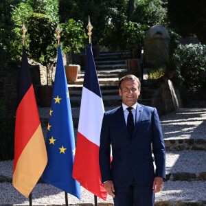 Le Président Emmanuel Macron et sa femme Brigitte Macron et Angela Merkel, Chancelière fédérale - Le président français Emmanuel Macron accueille la chancelière allemande Angela Merkel au Fort de Brégançon, à Bormes-les-Mimosas, dans le sud-est de la France, le 20 août 2020.  © Christophe Simon / Pool / Bestimage 