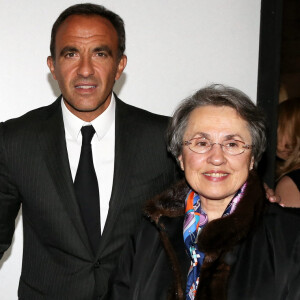 Nikos Aliagas entre ses parents, Andreas et Harula Aliagas - Inauguration de l'exposition photographique de Nikos Aliagas intitulée "Corps et âmes" à la Conciergerie à Paris le 23 Mars 2016. © Dominique Jacovides / Bestimage