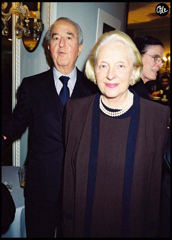 Archives- Marie-Josèphe Balladur et son mari à Paris, en 2000. 