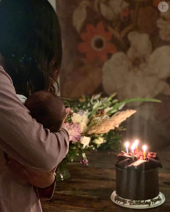 Lea Michele publie de tendres photos de son bébé sur Instagram.