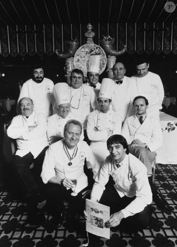 Le 9 novembre 1988- Pierre Troigros et d'autres grands chefs lors d'un évènement cullinaire à Aston.