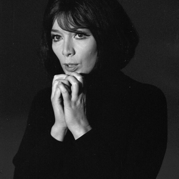 ( Décès de Juliette Greco à l'âge de 93 ans) - En France, à Paris, portrait de Juliette GRECO sur le plateau de DISCORAMA