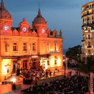 La famille princière de Monaco assiste à un concert en plein air sur la Place du Casino de Monaco, le 19 septembre 2020.