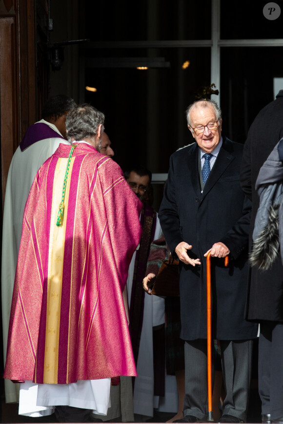 Le roi Albert II de Belgique assiste à la messe à la mémoire des membres défunts de la Famille Royale, en l'église Notre-Dame de Laeken. Belgique, Bruxelles, 17 février 2020. 