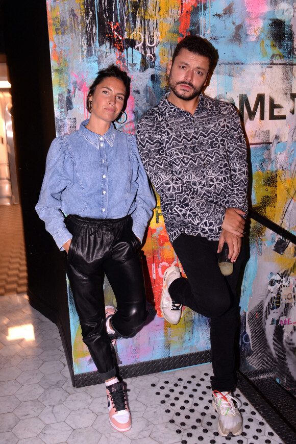 Exclusif - Alessandra Sublet et Kev Adams lors de la soirée de lancement du Fridge, le nouveau comedy club de Kev Adams à Paris le 24 septembre 2020. © Rachid Bellak / Bestimage
