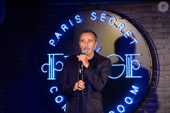 Exclusif - Elie Semoun lors de la soirée de lancement du Fridge, le nouveau comedy club de Kev Adams à Paris le 24 septembre 2020. © Rachid Bellak / Bestimage