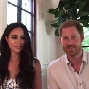 Le prince Harry, duc de Sussex, et Meghan Markle, duchesse de Sussex, abordent le rôle des réseaux sociaux et vantent le travail de l'association "Queen's Commonwealth Trust". Le 25 août 2020. 