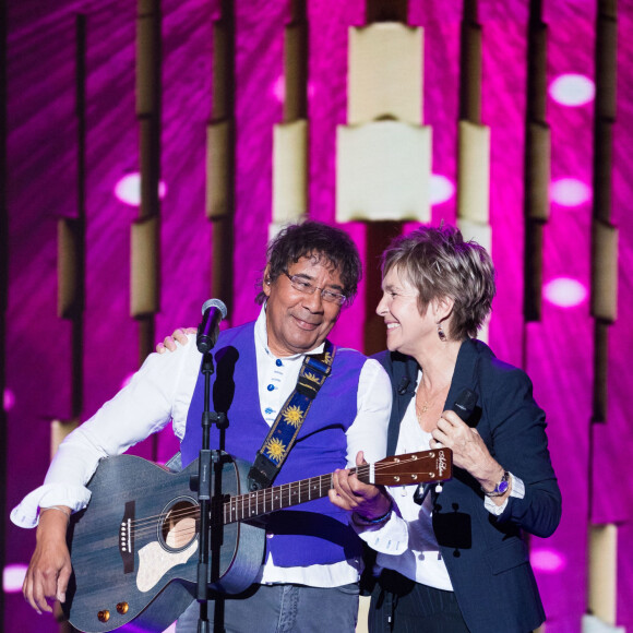 Laurent Voulzy et Véronique Jannot - Enregistrement de l'émission "La boîte à Secrets 5" à Paris, qui sera diffusée le 9 octobre sur France 3. Le 21 septembre 2020 © Tiziano Da Silva / Bestimage