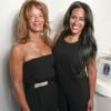 Amel Bent et sa mère au salon du timbre de Paris au Parc Floral de Vincennes.