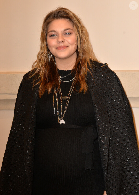 Louane Emera (enceinte) lors du photocall du dernier défilé de mode Haute-Couture printemps-été 2020 "Jean-Paul Gaultier" au théâtre du Châtelet à Paris, France, le 22 janvier 2020. © Veeren-Clovis/Bestimage 