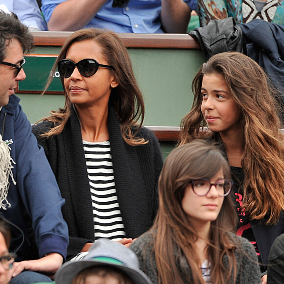 Karine Le Marchand et sa fille Alya, Stéphane Plaza aux Internationaux de France de tennis de Roland Garros à Paris, le 29 mai 2014.