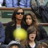 Karine Le Marchand et sa fille Alya, Stéphane Plaza aux Internationaux de France de tennis de Roland Garros à Paris, le 29 mai 2014.