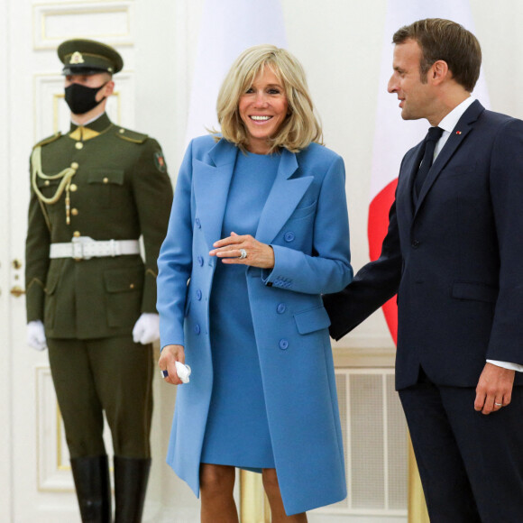 Le président de la république, Emmanuel Macron accompagné de la première dame Brigitte Macron et Gitanas Nauseda, président de la république de Lithuaine, au palais présidentiel, Vilnius, Lituanie, le 28 septembre 2020. © Stéphane Lemouton / Bestimage