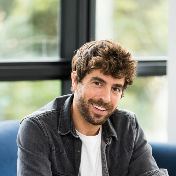 Exclusif - Rendez vous avec Agustín Galiana à Levallois-Perret le 24 septembre 2020. © Tiziano Da Silva / Bestimage 