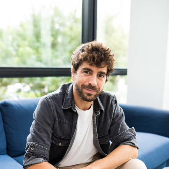 Exclusif - Rendez vous avec Agustín Galiana à Levallois-Perret le 24 septembre 2020. © Tiziano Da Silva / Bestimage 