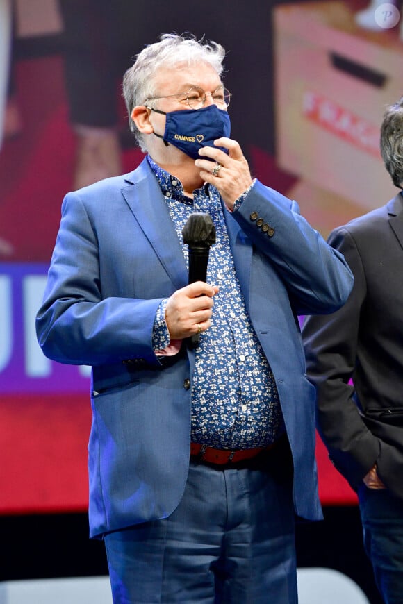 Dominique Besnehard, le créateur de la série "Dix pour cent" diffusée sur Canal Plus - Soirée de clôture du festival Canneséries au palais des festivals à Cannes. Le 14 octobre 2020 Canneseries s'est déroulé du 9 au 14 octobre avec des mesures sanitaires importantes dues à l'épidémie de Coronavirus (COVID-19) © Bruno Bebert / Bestimage