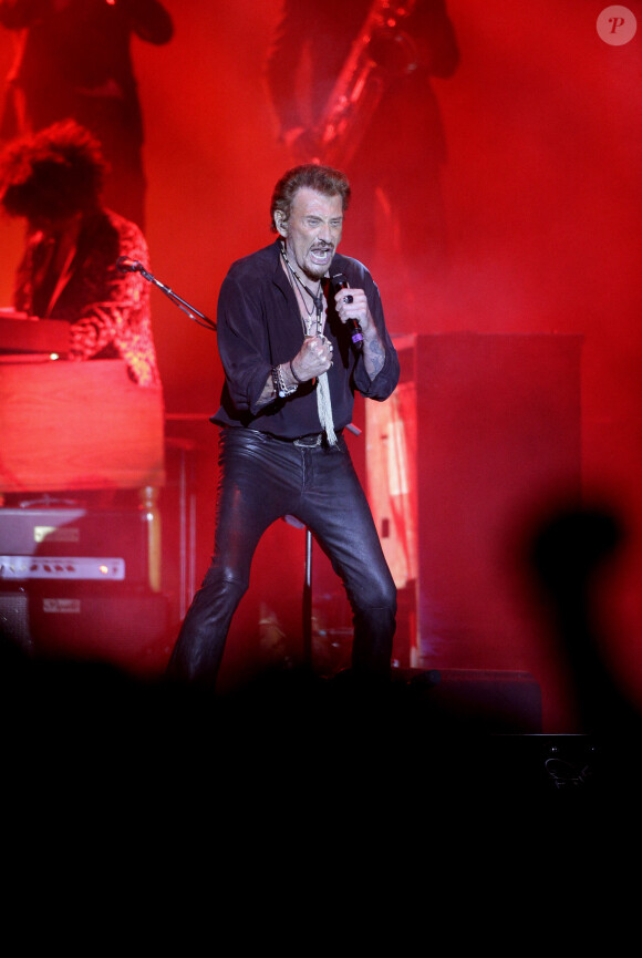 Exclusif - Johnny Hallyday en concert au Vélodrome à Arcachon, où 8500 personnes sont venues l'acclamer. Le 19 juillet 2016 © Patrick Bernard-Thibaud Moritz / Bestimage