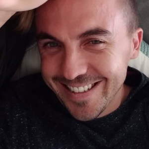 Frankie Muniz et son épouse Paige Muniz. Février 2020.