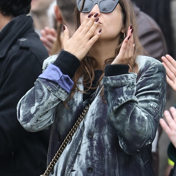 Izïa Higelin lors des obsèques de Jacques Higelin au cimetière du Père Lachaise à Paris le 12 avril 2018.