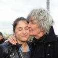 Jacques Higelin et sa fille Izïa manifestent au Trocadéro de Paris. @Ammar Abd Rabbo/ABACAPRESS.COM