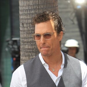 Matthew McConaughey assiste à la remise de l'étoile de son ami Guy Fieri sur le Walk of Fame à Hollywood, le 22 mai 2019