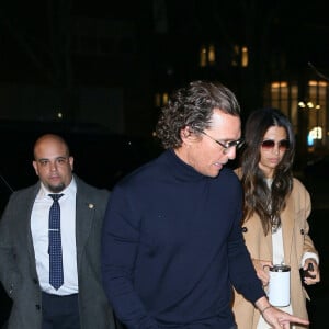 Matthew McConaughey et sa femme Camila Alves arrivent au spa "Maria Bonita" à New York, le 11 janvier 2020.