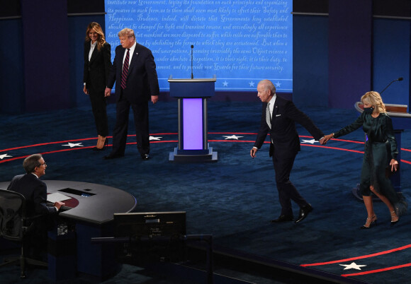 Donald Trump et sa femme la Premiere Dame Melania Trump et Joe Biden et sa femme Jill Biden - Présidentielle américaine : Premier débat entre Donald Trump et Joe Biden à Cleveland dans l'Ohio. Les deux candidats à la présidence des Etats-Unis s'affronteront sur six thèmes, dont la nomination polémique d'une juge à la Cour suprême et la crise sanitaire qui secoue le pays. Le 29 septembre 2020 