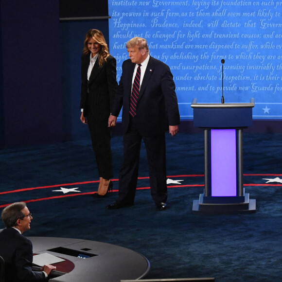 Donald Trump et sa femme la Premiere Dame Melania Trump et Joe Biden et sa femme Jill Biden - Présidentielle américaine : Premier débat entre Donald Trump et Joe Biden à Cleveland dans l'Ohio. Les deux candidats à la présidence des Etats-Unis s'affronteront sur six thèmes, dont la nomination polémique d'une juge à la Cour suprême et la crise sanitaire qui secoue le pays. Le 29 septembre 2020 